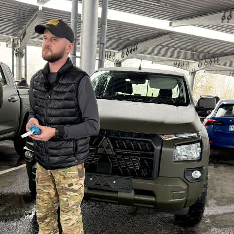 Ще більше фото Два повнопривідні пікапи для 141-ої окремої механізованої бригади