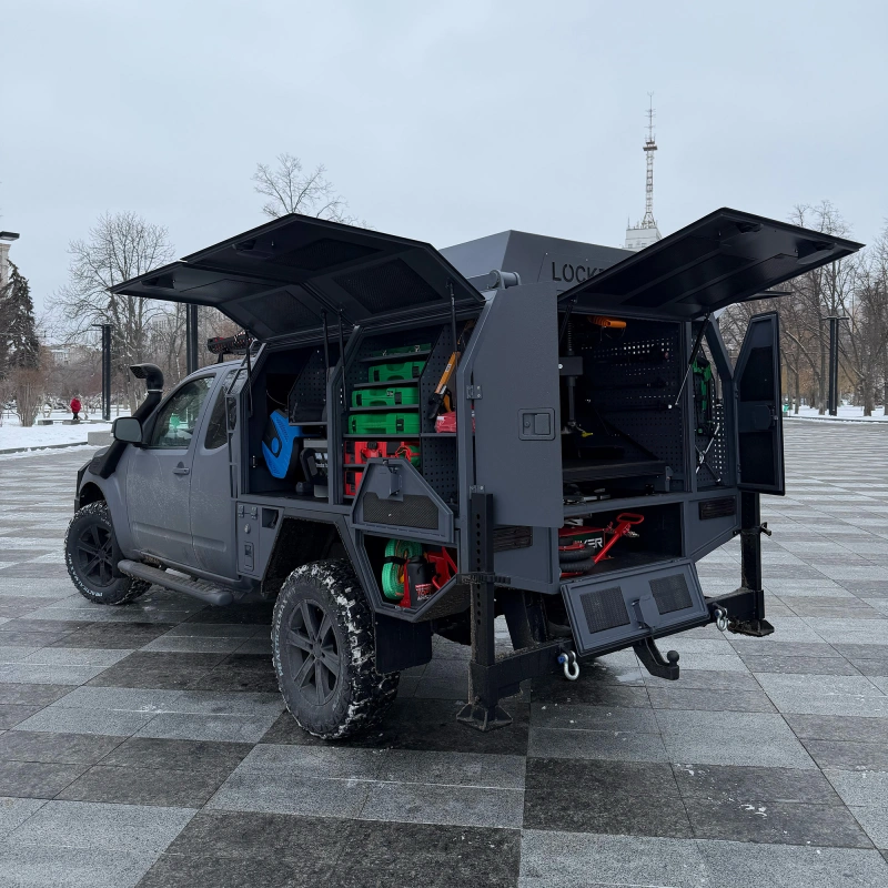 Фото до проекту Переобладнання пікапу в мобільну майстерню Locker для 92 ОШБр ім. Івана Сірка 4