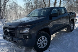 Ще більше фото Передано новий пікап L200 для 141-ої окремої механізованої бригади