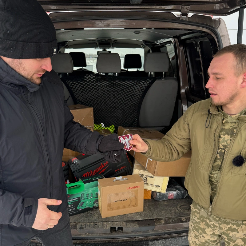 Фото до проекту Мобільна ремонтна майстерня Locker для 82-ої окремої десантно-штурмової Буковинської бригади 4