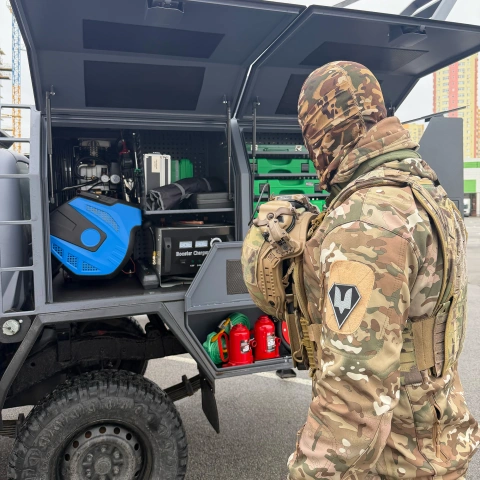 Ще більше фото Дві мобільні ремонтні майстерні Locker для Сили спеціальних операцій Збройних сил України