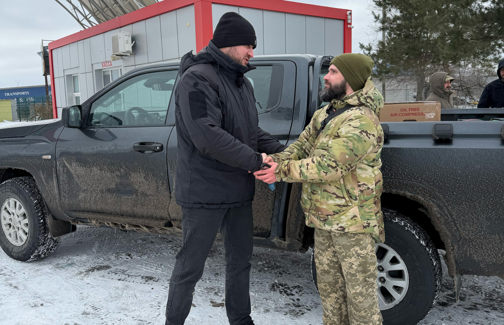 Дивитись фото Передано новий Mitsubishi L200 та інструменти для 423-го ОББС «Скіфські Грифони» 🇺🇦