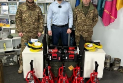 Ще більше фото Підтримка бригади «Буревій»: передано обладнання для ремонту техніки