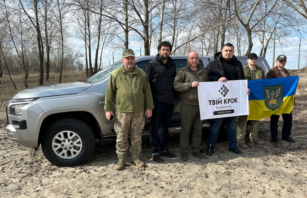 Дивитись фото Пікап Mitsubishi L200 для 524-го окремого батальйону охорони і обслуговування