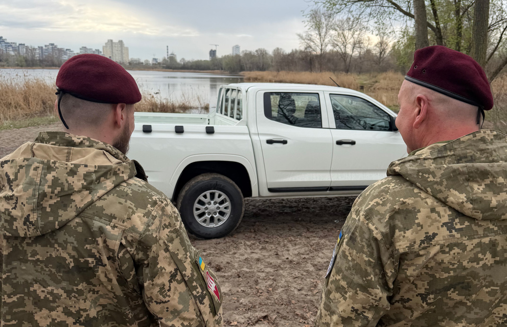 Дивитись фото Новий пікап на службі 81-ої аеромобільної бригади