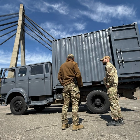 Ще більше фото Переобладнання 4 контейнерів в ремонтні майстерні для 3-го армійського корпусу