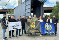 Ще більше фото Передано сучасну мобільну майстерню для ремонту та обслуговування НРК для 92 ОШБр