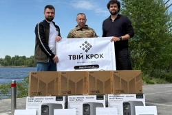 Ще більше фото Зарядні станції, ноутбуки та планшети для 79-ої окремої десантно-штурмової