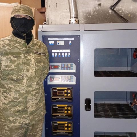 Ще більше фото Ремонтні майстерні та шафи для заряджання АКБ для Головного управління розвідки