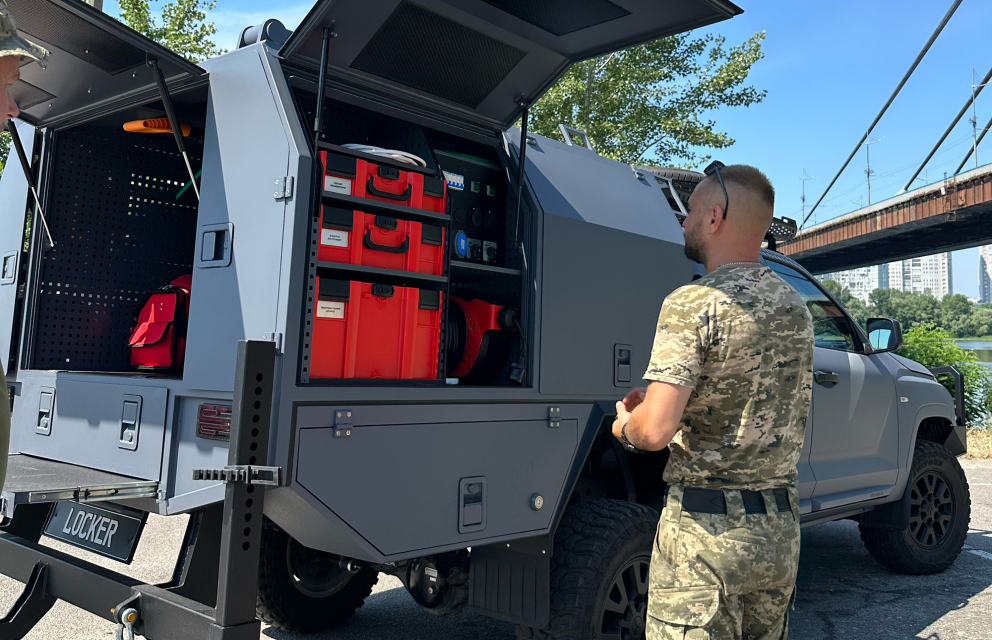 Дивитись фото Підсилюємо 5-ту ОШБр - передано мобільну майстерню Locker