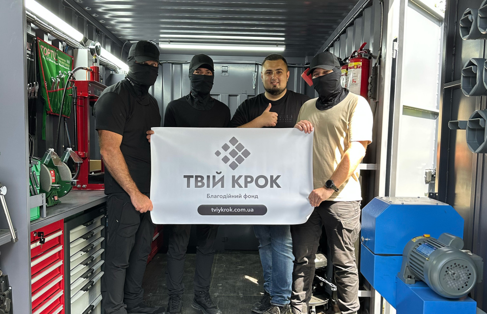 Дивитись фото Передано ремонтний комплекс Workshop-Locker для Міжнародного легіону ГУР МО