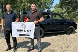Ще більше фото Передано повнопривідний Toyota Land Cruiser Prado для 2-го корпусу НГУ «Хартія»
