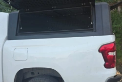 More photos П'ять сталевих кунгів для пікапів передано 3-му армійському корпусу!