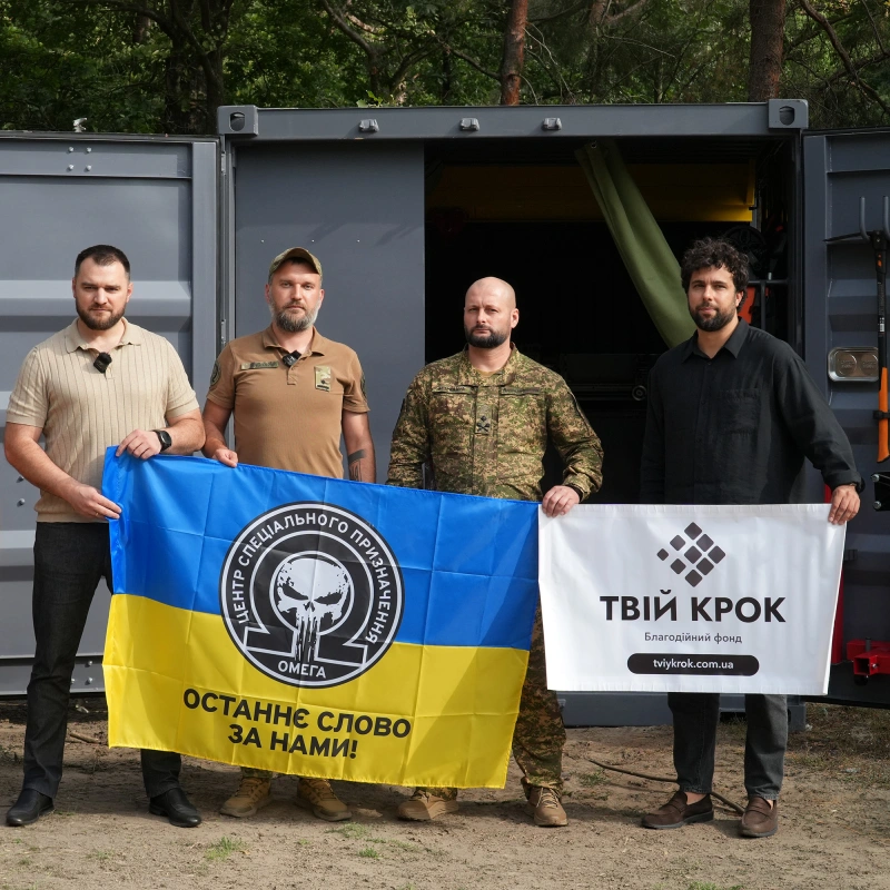 Фото до проекту Вантажівка DAF 6*6 та peмoнтний кoмплeкc Workshop-Locker для центру спеціального призначення "Омега" 2