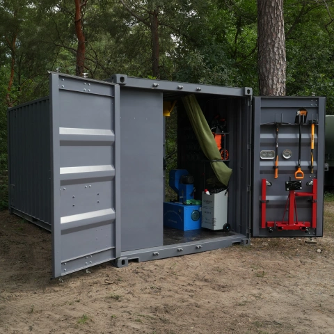 Ще більше фото Вантажівка DAF 6*6 та peмoнтний кoмплeкc Workshop-Locker для центру спеціального призначення "Омега"