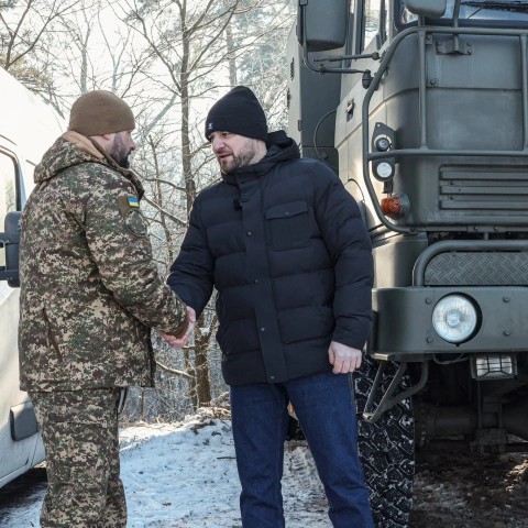 Ще більше фото Вантажівка DAF 6*6 та peмoнтний кoмплeкc Workshop-Locker для центру спеціального призначення "Омега"