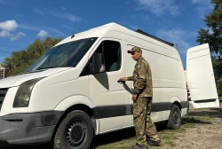 More photos Передали переобладнаний мікроавтобус для 108-го ОШБ «Вовки Да Вінчі»