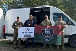 More photos Передали переобладнаний мікроавтобус для 108-го ОШБ «Вовки Да Вінчі»